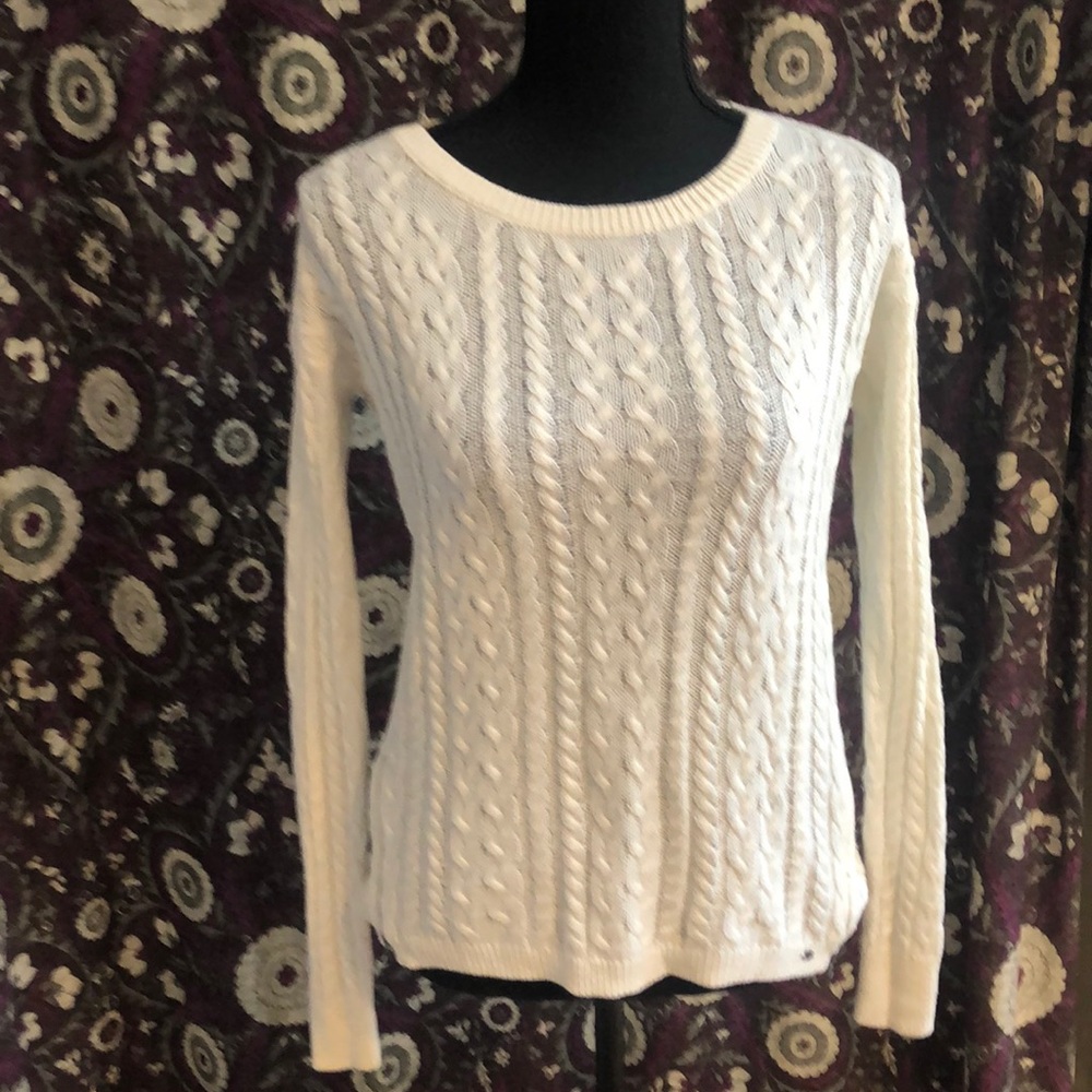 💜Gorgeous white cable knit sweater!!!